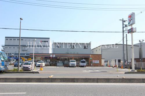 近くのセブン-イレブン 三郷泉店まで1,785m(徒歩23分)