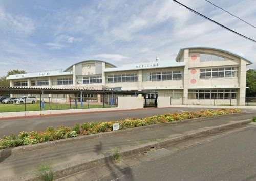 近くの鹿屋市立小中一貫校花岡学園まで349m(徒歩5分)