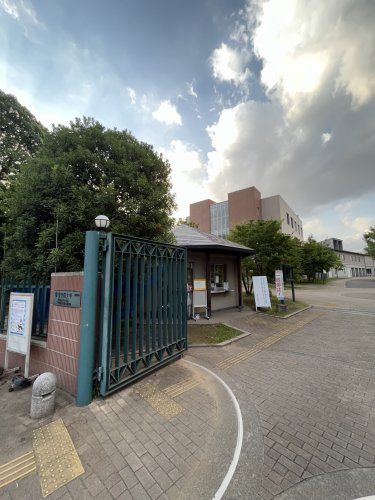 近くの聖学院大学まで5,459m（徒歩69分）
