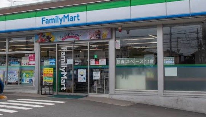 近くのファミリーマート 東久留米前沢店まで797m（徒歩10分）