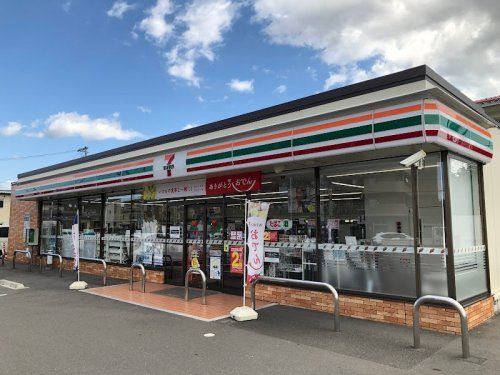 近くのセブンイレブン　仙台六丁の目駅前店まで638m（徒歩8分）