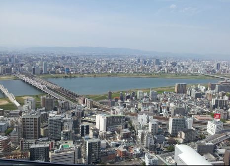 近くの梅田スカイビルまで549m(徒歩7分)