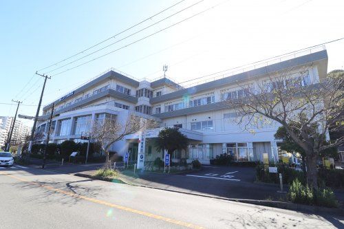 近くの医療法人横浜柏堤会よこすか浦賀病院まで1,409m(徒歩18分)