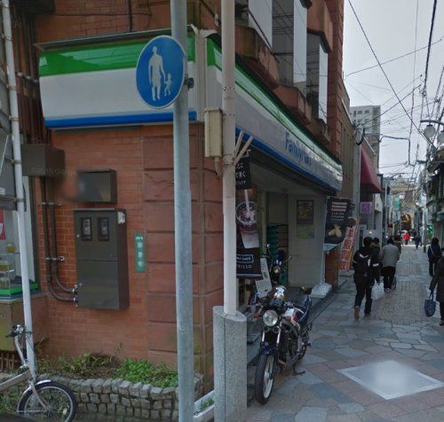 近くのファミリーマート 長崎銀屋町店まで284m(徒歩4分)
