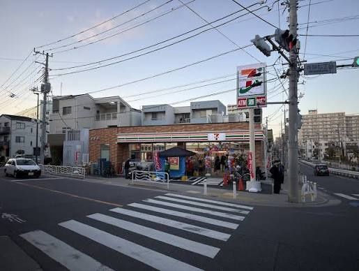 近くのセブンイレブン 江東南砂7丁目南店まで315m(徒歩4分)
