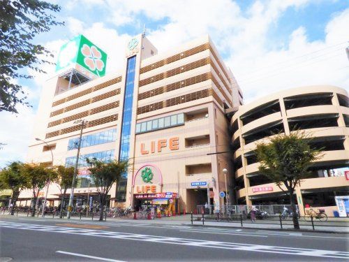 近くのライフ 今里店まで603m（徒歩8分）