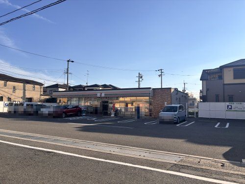 近くのセブンイレブン豊中本町9丁目店まで714m(徒歩9分)