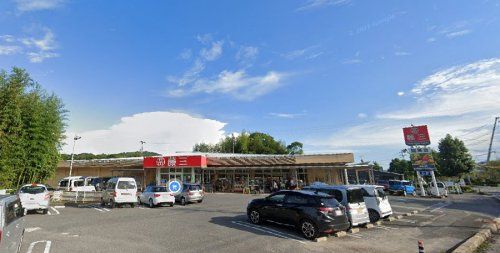 近くの藤三能美店まで7,044m(徒歩89分)