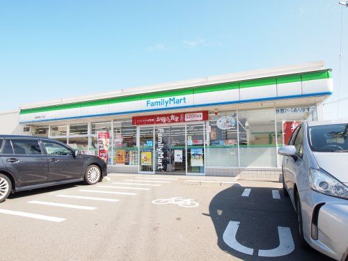 近くのファミリーマート 宗像東郷五丁目店まで149m（徒歩2分）