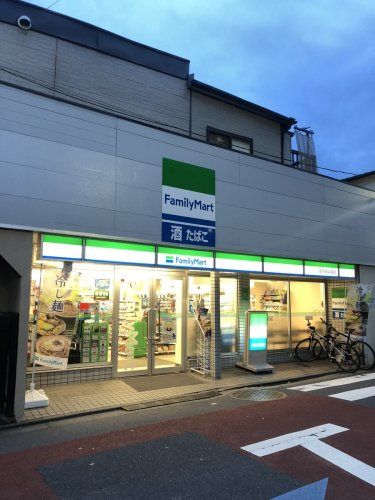 近くのファミリーマート 高円寺中通店まで1,244m(徒歩16分)