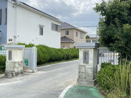 近くの京田辺市立田辺幼稚園まで1,905m（徒歩24分）