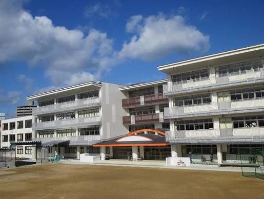 近くの倉敷市立老松小学校まで508m（徒歩7分）