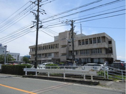 近くの荒尾警察署まで1,758m(徒歩22分)