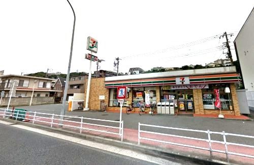 近くのセブンイレブンまで250m（徒歩4分）