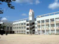 近くの神戸市立長田南小学校まで245m(徒歩4分)