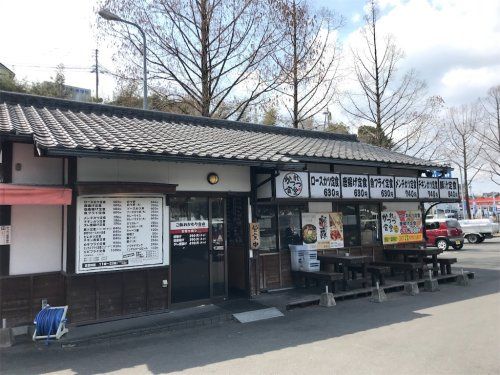近くのかつれつ食堂まで1,324m（徒歩17分）