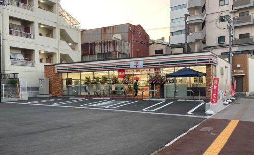 近くのセブンイレブン長崎御船蔵町店まで142m(徒歩2分)