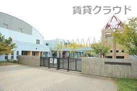 近くの千葉市立有吉小学校まで649m（徒歩9分）