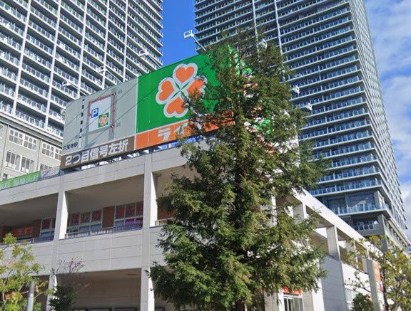 近くのライフ久宝寺駅前店まで1,525m（徒歩20分）