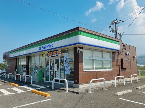 近くのファミリーマート文化町店まで513m(徒歩7分)