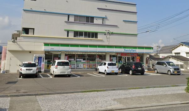 近くのファミリーマート 呉伏原店まで792m(徒歩10分)
