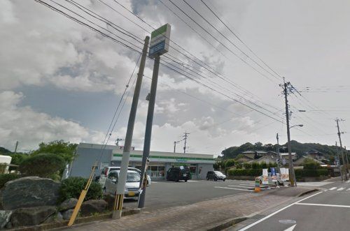 近くのファミリーマート 諫早真崎町店まで1,805m(徒歩23分)