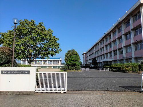 近くの扶桑町立扶桑北中学校まで358m（徒歩5分）