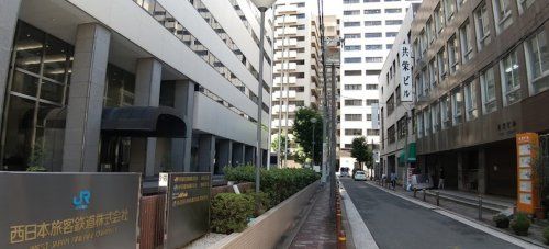 近くのJR四国ワープ梅田支店まで938m（徒歩12分）