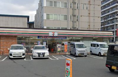 近くのセブンイレブン 大阪川口2丁目店まで400m(徒歩5分)