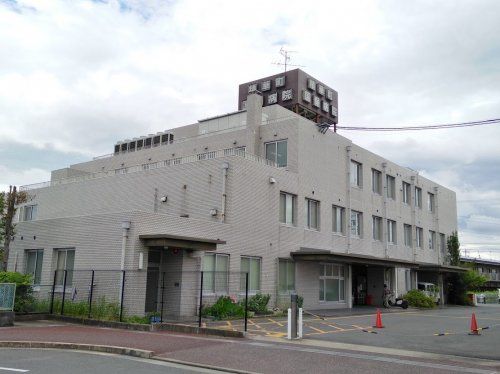 近くの精華町国民健康保険病院まで582m（徒歩8分）
