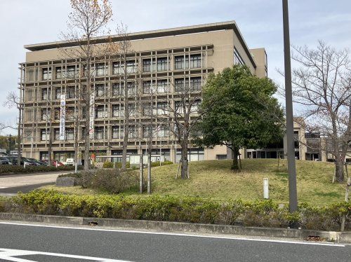 近くの精華町役場まで1,294m（徒歩17分）
