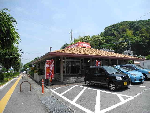 近くの牛右衛門時津店まで1,152m(徒歩15分)