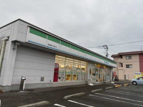 近くのファミリーマート 西条喜多川通り店まで513m(徒歩7分)