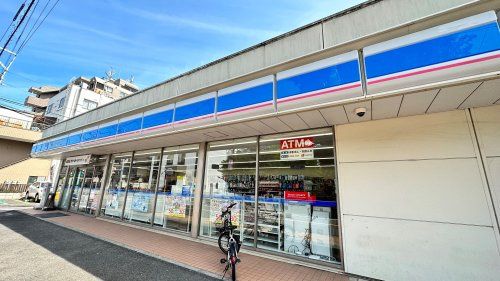 近くのローソン 三鷹上連雀九丁目店まで378m(徒歩5分)