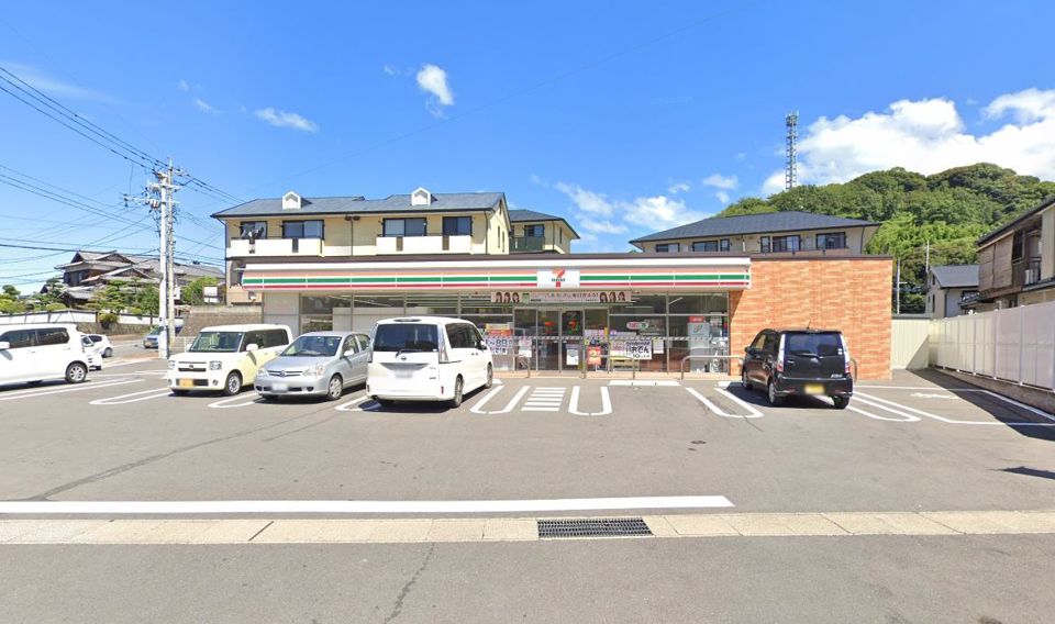 近くのセブンイレブン 長与ニュータウン入口店まで56m(徒歩1分)