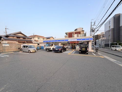 近くのローソン池田石橋三丁目店まで451m(徒歩6分)