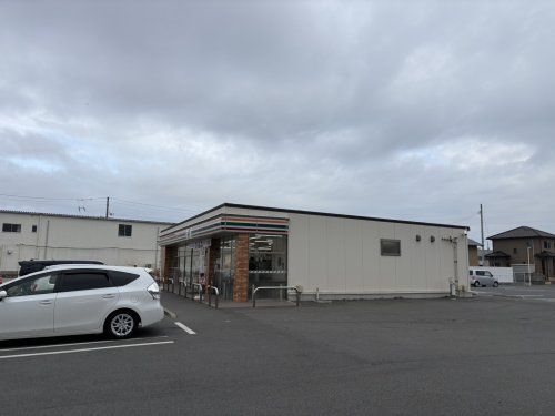近くのセブンイレブン 西条三津屋東店まで1,070m(徒歩14分)