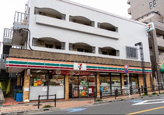 近くのセブンイレブン 三鷹台店まで238m(徒歩3分)
