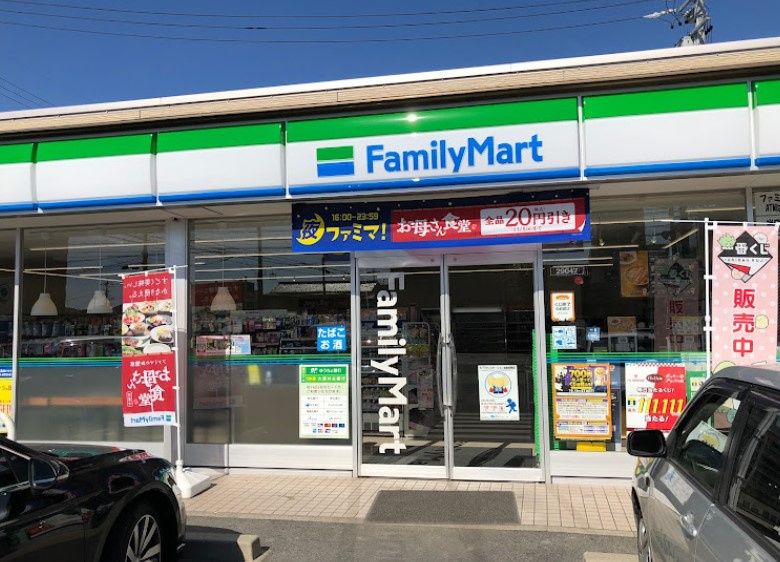 近くのファミリーマート 守山金屋一丁目店まで429m(徒歩6分)