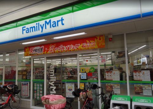 近くのファミリーマート 十条仲原一丁目店まで1,552m(徒歩20分)