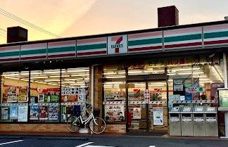 近くのセブンイレブン 国分寺東戸倉店まで350m（徒歩5分）
