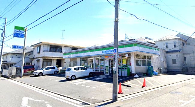 近くのファミリーマート 三ツ池公園口店まで257m（徒歩4分）
