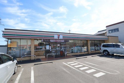 近くのセブンイレブン 一宮開明店まで984m(徒歩13分)