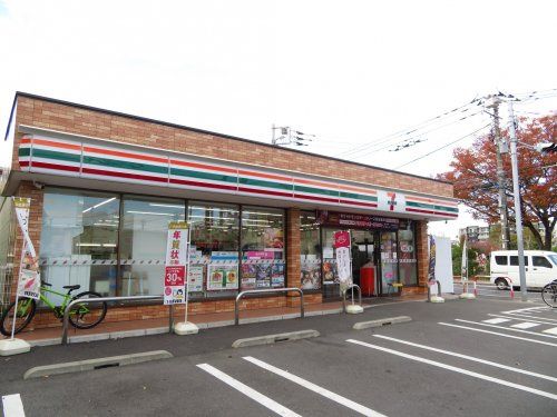 近くのセブンイレブン 市川湊新田二丁目店まで186m（徒歩3分）