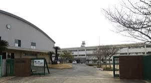 近くの倉敷市立船穂中学校まで1,249m（徒歩16分）