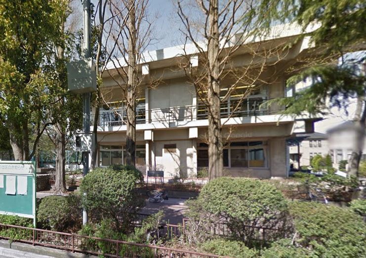 近くの杉並区立柿木図書館まで2,131m（徒歩27分）