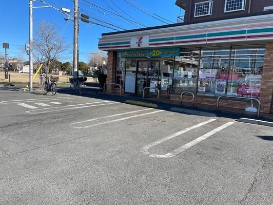 近くのセブンイレブン 江戸川鹿骨店まで1,181m（徒歩15分）