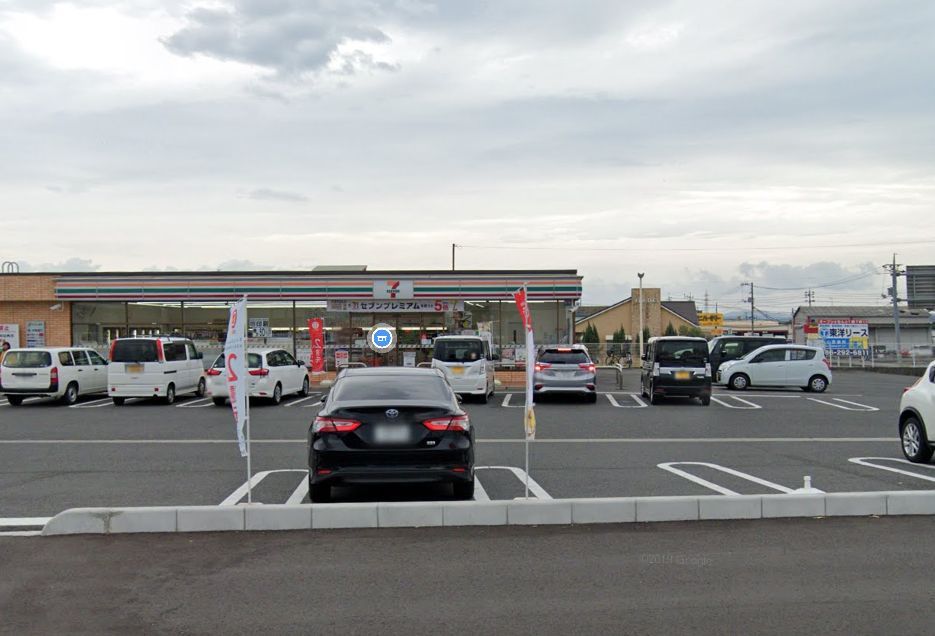 近くのセブンイレブン 岡山古新田店まで324m(徒歩5分)