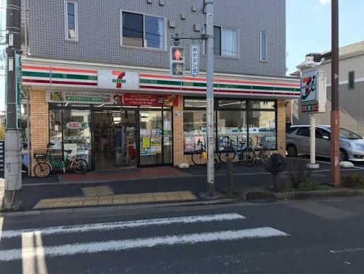 近くのセブンイレブン 北小岩店まで305m（徒歩4分）