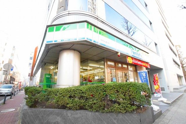 近くのファミリーマート 関内大通り店まで372m(徒歩5分)